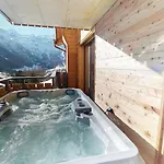 公寓 Alphubel Peak 萨斯费