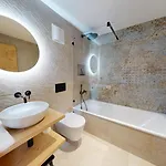 Alphubel Peak 公寓 *